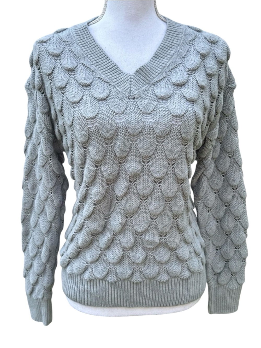 Gray Dragon Scale Knit Crew Neck Sweater / Small / Whimsigoth Fairycore